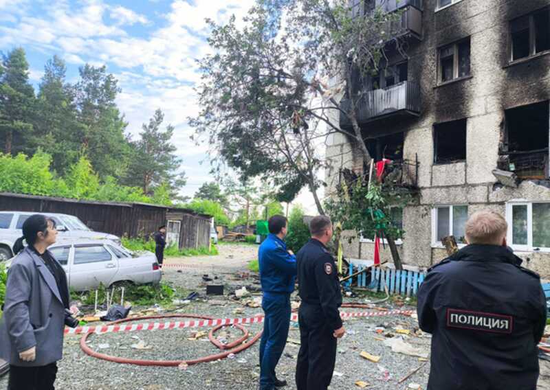 В Свердловской области при взрыве газа в пятиэтажном доме погибли два человека