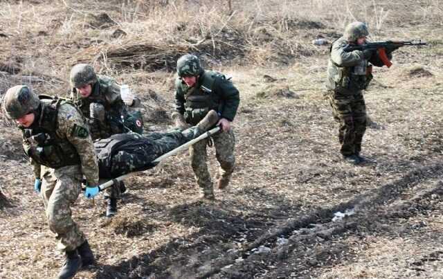 На Донбассе получил ранение украинский военный