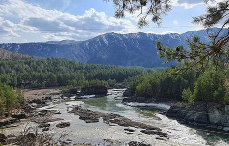 Группа туристов на Алтае оказалась под камнепадом, есть погибшие