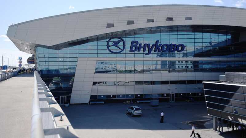 Во Внуково введены ограничения на прибытие и отправление самолетов