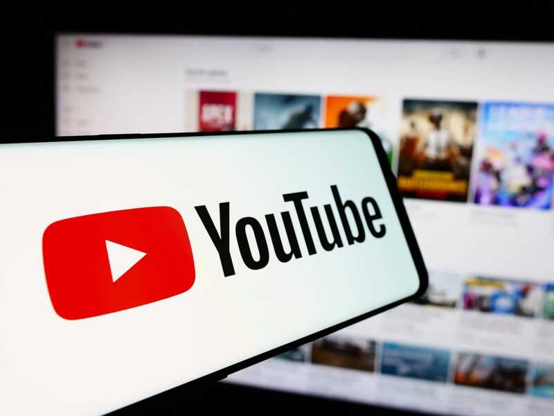 В Украине в результате санкций СНБО были заблокированы YouTube-каналы политиков и журналистов