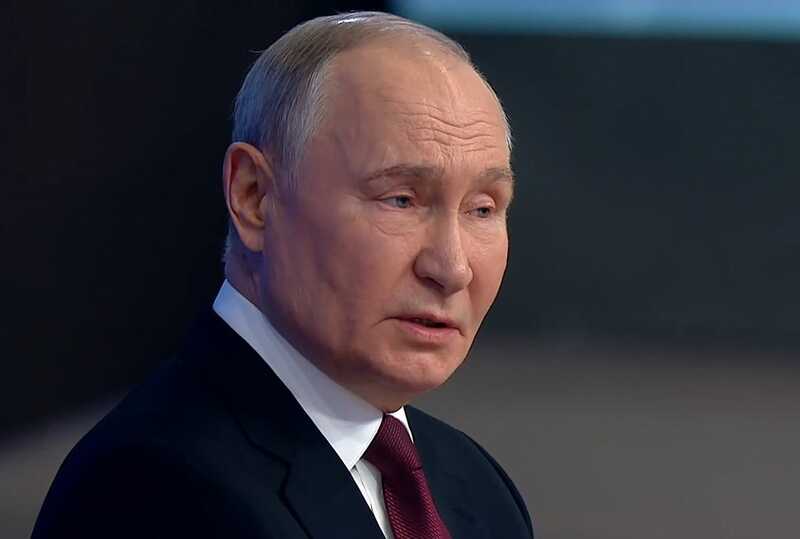 Путин настаивает на получении письменных гарантий о нерасширении НАТО на восток