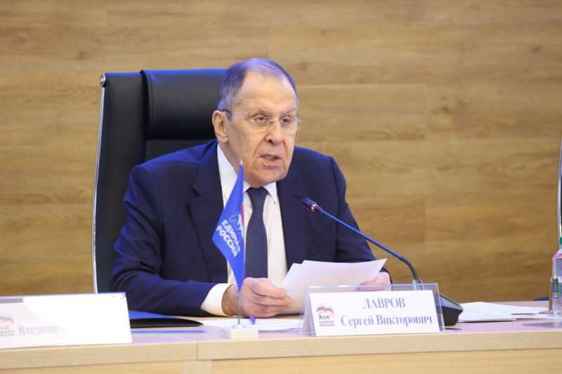 Лавров призвал не отвечать на "провокации" Киева перед обсуждениями