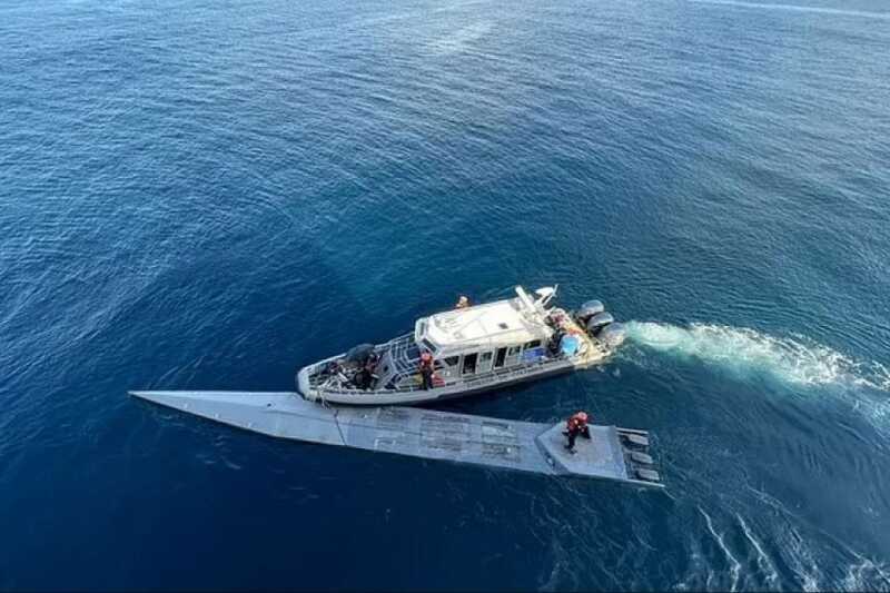 ВМС Колумбии захватили первую в мире беспилотную наркосубмарину, оснащенную системой Starlink