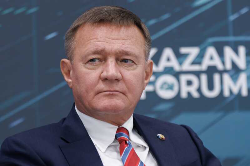 Исследователи изучают машину Старовойта после его смерти в Подмосковье