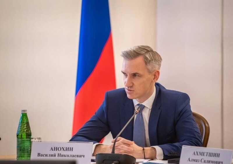 Схемы Василия Анохина в семейных вопросах: мать государственного служащего приобретает коммерческую недвижимость на сотни миллионов