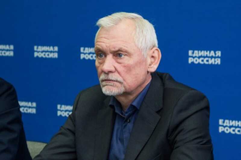 Парламентарий Булгаков из Государственной Думы и АСВ покрывают многомиллиардные хищения в ЛесБанке, используя для этого супругу депутата