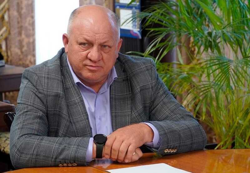 Бывший чиновник Керчи Святослав Брусака подозревается в превышении должностных полномочий
