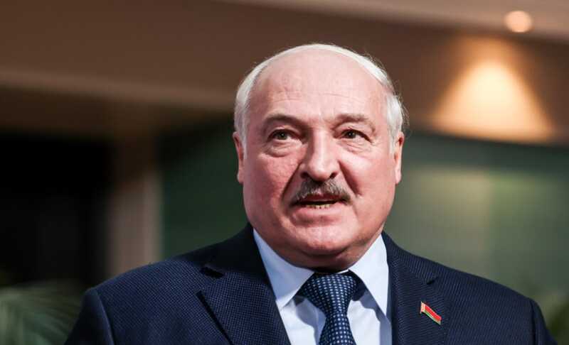 Лукашенко предложил организовать встречу Путина, Трампа и Зеленского в Минске для переговоров о мире