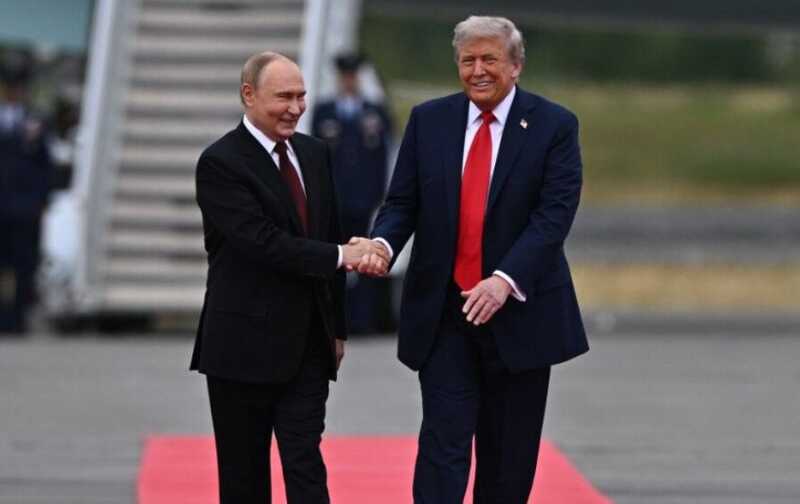 СМИ подчеркивают дружеские отношения Путина и Трампа, однако отсутствие прогресса по Украине