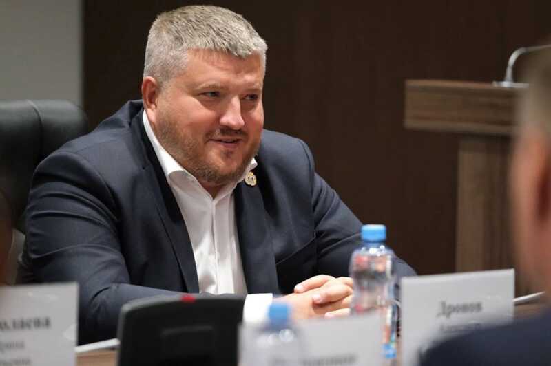 Андрей Дронов и его фонды: как губернатор Новгородской области применяет бюджетные средства в своих личных целях для роскоши