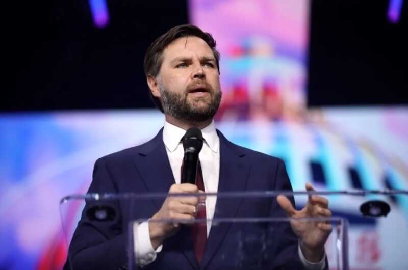 Вице-президент США Вэнс упомянул о двух нерешённых вопросах перед встречей Зеленского и Путина