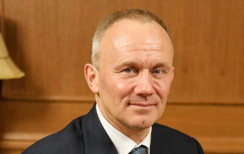 Олег Чемезов уступил кресло спикера Заксобрания Свердловской области